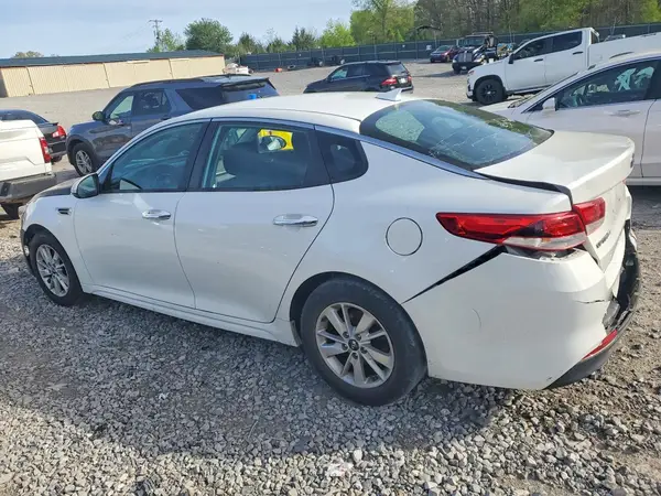 5XXGT4L38JG182677 2018 KIA OPTIMA - Image 2