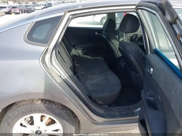 5XXGT4L38JG184560 2018 KIA OPTIMA - Image 8