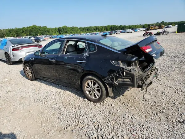 5XXGT4L38JG185403 2018 KIA OPTIMA - Image 2
