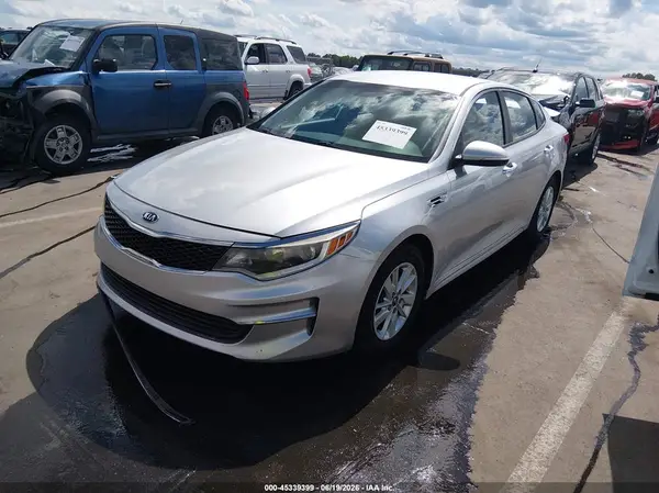 5XXGT4L38JG186373 2018 KIA OPTIMA - Image 2