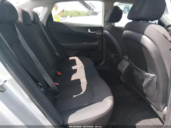 5XXGT4L38JG186373 2018 KIA OPTIMA - Image 8