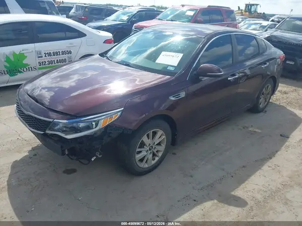 5XXGT4L38JG189287 2018 KIA OPTIMA - Image 2