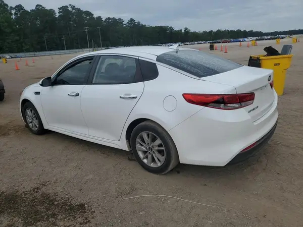 5XXGT4L38JG189645 2018 KIA OPTIMA - Image 2