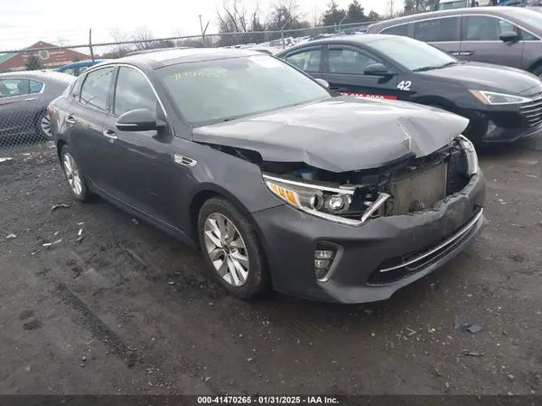 5XXGT4L38JG190763 2018 KIA OPTIMA - Image 1