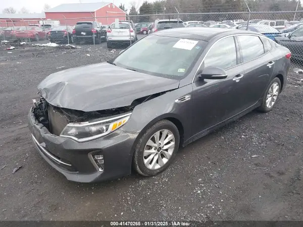 5XXGT4L38JG190763 2018 KIA OPTIMA - Image 2
