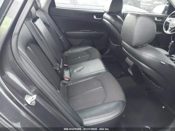 5XXGT4L38JG190763 2018 KIA OPTIMA - Image 8