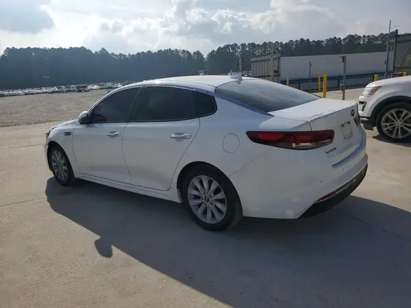 5XXGT4L38JG190939 2018 KIA OPTIMA - Image 2
