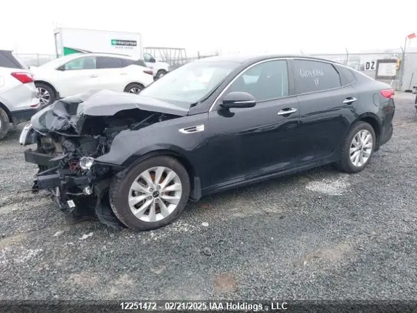 5XXGT4L38JG193405 2018 KIA OPTIMA - Image 2