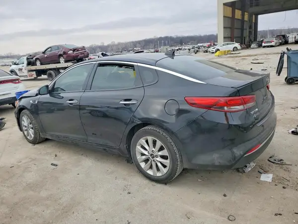 5XXGT4L38JG193436 2018 KIA OPTIMA - Image 2