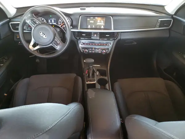 5XXGT4L38JG195283 2018 KIA OPTIMA - Image 8