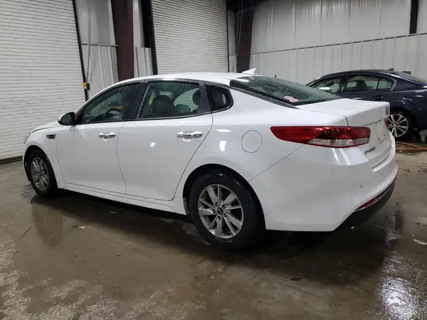 5XXGT4L38JG200448 2018 KIA OPTIMA - Image 2
