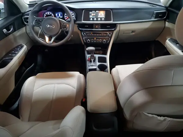 5XXGT4L38JG200448 2018 KIA OPTIMA - Image 8