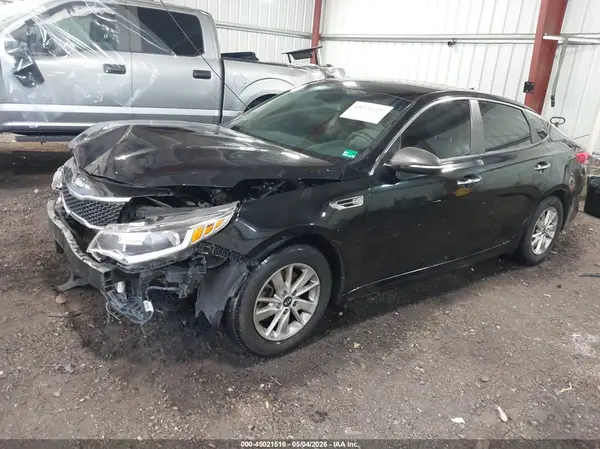 5XXGT4L38JG201230 2018 KIA OPTIMA - Image 2