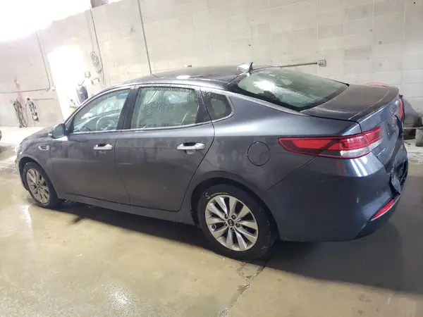 5XXGT4L38JG205696 2018 KIA OPTIMA - Image 2