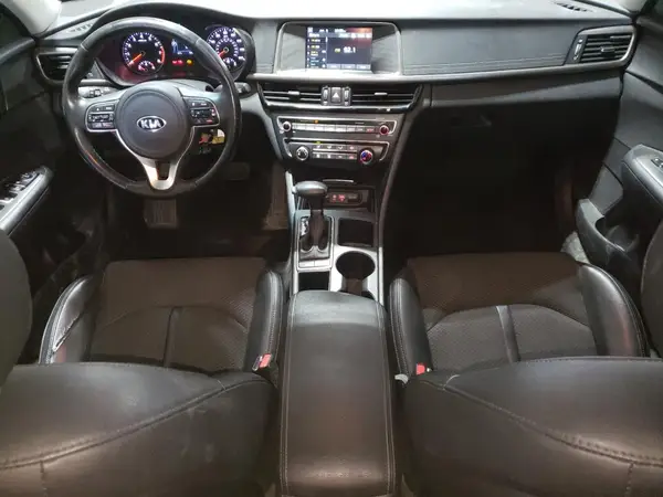 5XXGT4L38JG205696 2018 KIA OPTIMA - Image 8
