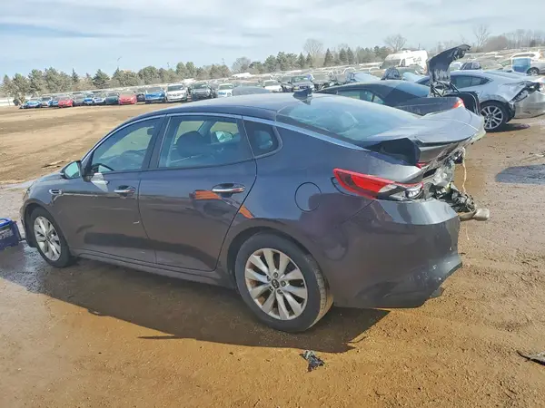 5XXGT4L38JG206105 2018 KIA OPTIMA - Image 2