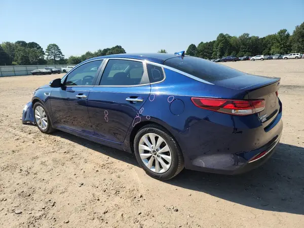 5XXGT4L38JG208257 2018 KIA OPTIMA - Image 2