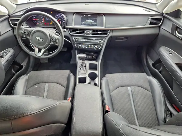 5XXGT4L38JG208775 2018 KIA OPTIMA - Image 8