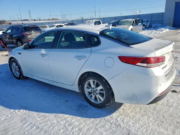 5XXGT4L38JG209747 2018 KIA OPTIMA - Image 2