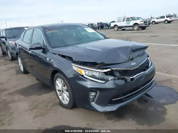 5XXGT4L38JG210168 2018 KIA OPTIMA - Image 1