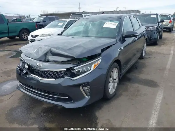 5XXGT4L38JG210168 2018 KIA OPTIMA - Image 2