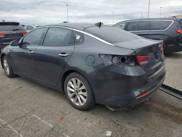 5XXGT4L38JG210185 2018 KIA OPTIMA - Image 2