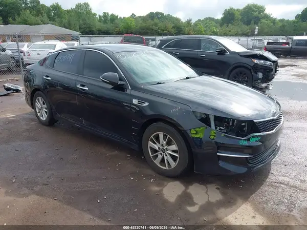5XXGT4L38JG212633 2018 KIA OPTIMA - Image 1
