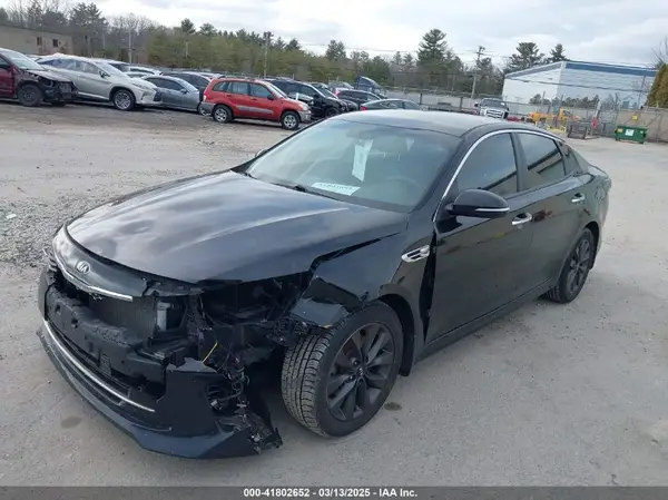 5XXGT4L38JG214771 2018 KIA OPTIMA - Image 2
