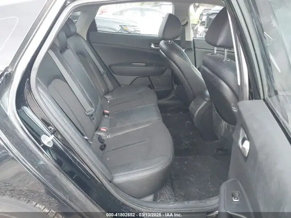 5XXGT4L38JG214771 2018 KIA OPTIMA - Image 8