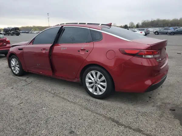 5XXGT4L38JG215290 2018 KIA OPTIMA - Image 2
