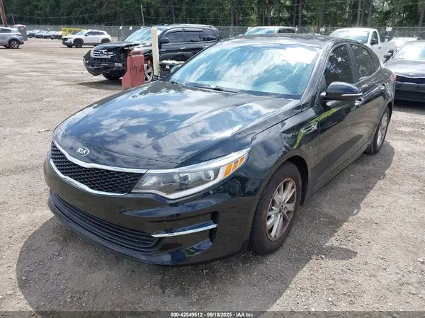 5XXGT4L38JG216259 2018 KIA OPTIMA - Image 2