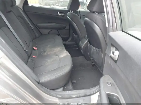 5XXGT4L38JG216469 2018 KIA OPTIMA - Image 8