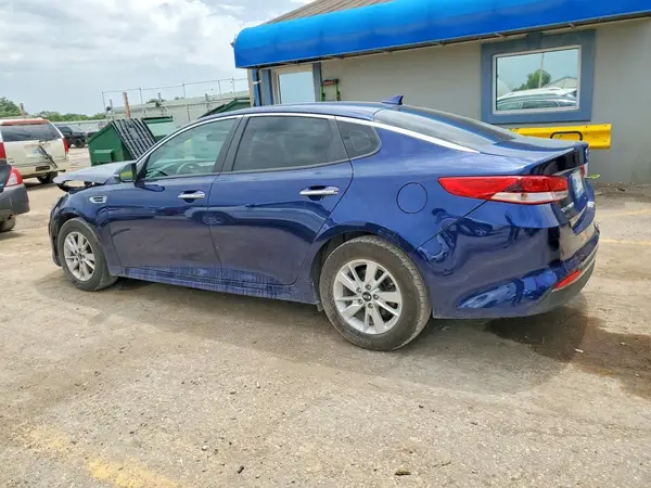 5XXGT4L38JG216858 2018 KIA OPTIMA - Image 2