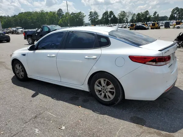 5XXGT4L38JG218027 2018 KIA OPTIMA - Image 2