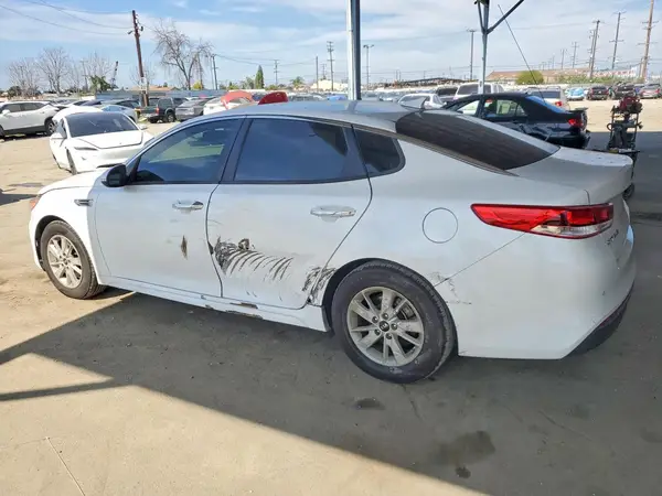 5XXGT4L38JG219078 2018 KIA OPTIMA - Image 2