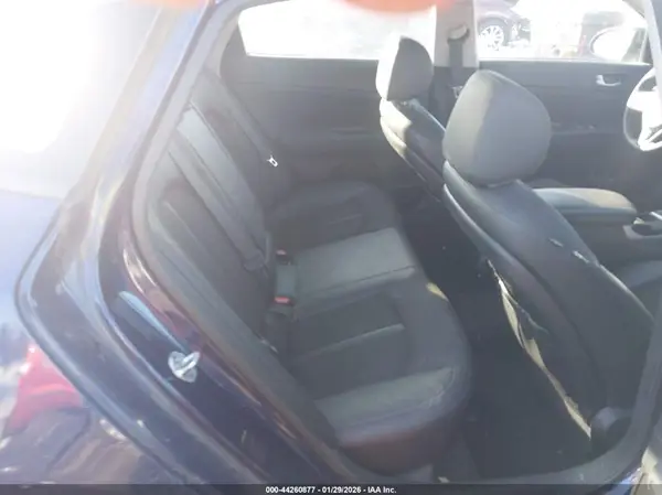 5XXGT4L38JG220070 2018 KIA OPTIMA - Image 8