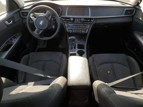 5XXGT4L38JG224961 2018 KIA OPTIMA - Image 8
