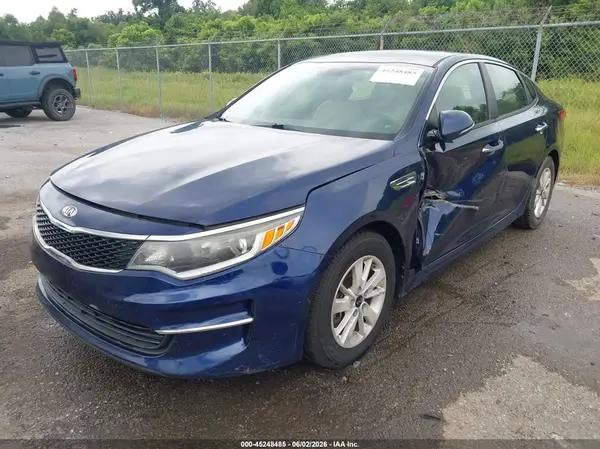 5XXGT4L38JG225947 2018 KIA OPTIMA - Image 2