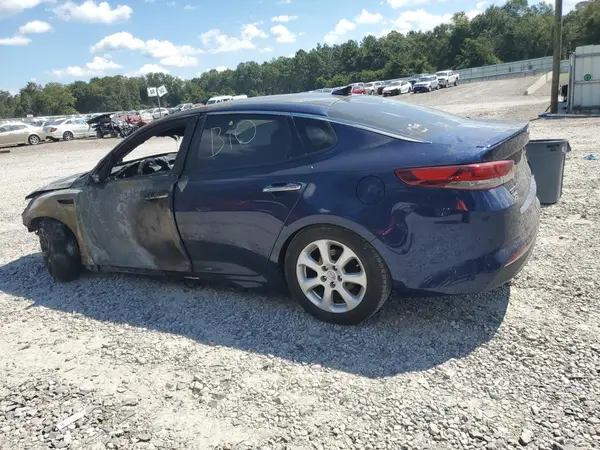 5XXGT4L38JG226886 2018 KIA OPTIMA - Image 2