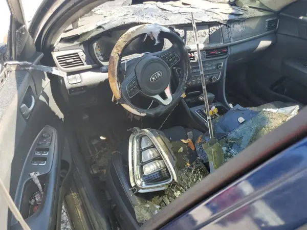 5XXGT4L38JG226886 2018 KIA OPTIMA - Image 8