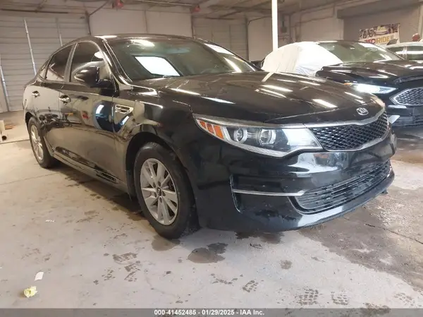 5XXGT4L38JG227035 2018 KIA OPTIMA - Image 1