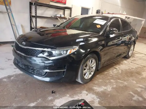 5XXGT4L38JG227035 2018 KIA OPTIMA - Image 2