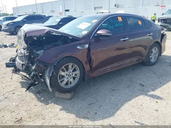 5XXGT4L38JG227715 2018 KIA OPTIMA - Image 2