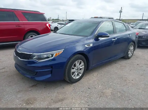 5XXGT4L38JG228847 2018 KIA OPTIMA - Image 2