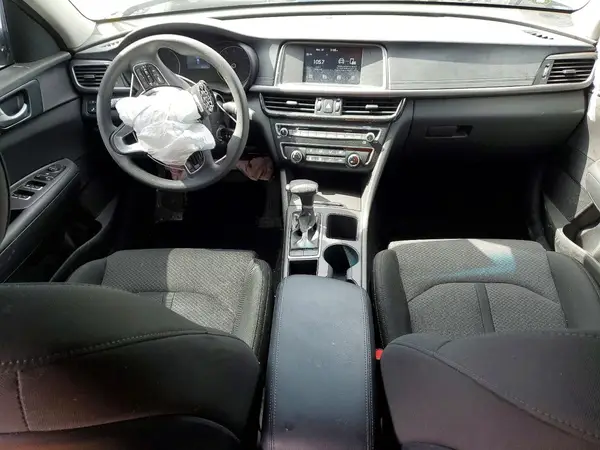 5XXGT4L38JG229156 2018 KIA OPTIMA - Image 8