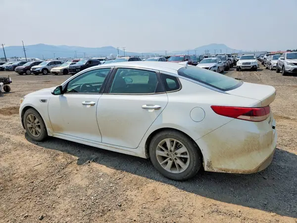 5XXGT4L38JG229304 2018 KIA OPTIMA - Image 2