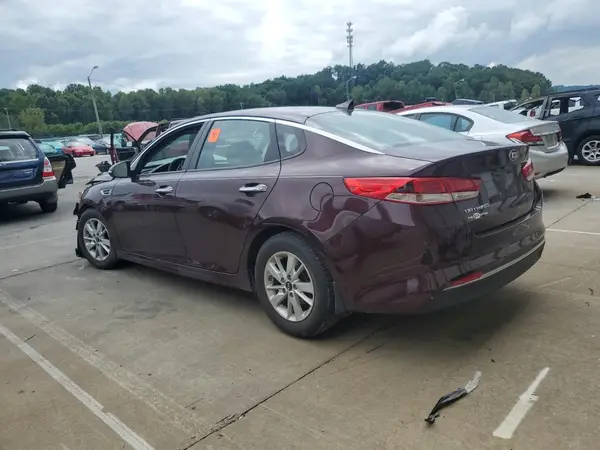 5XXGT4L38JG231067 2018 KIA OPTIMA - Image 2