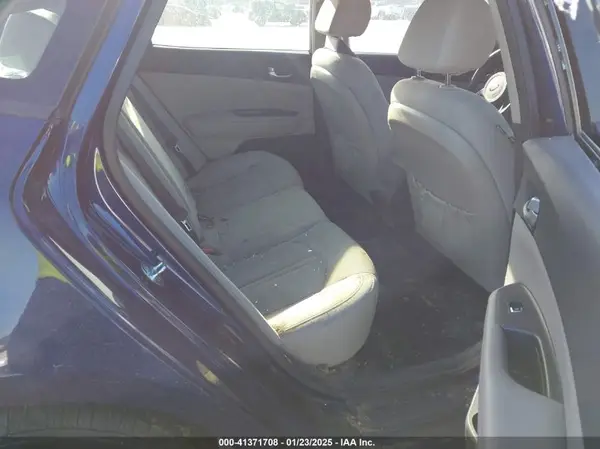 5XXGT4L38JG231277 2018 KIA OPTIMA - Image 8