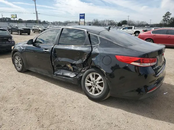 5XXGT4L38JG232476 2018 KIA OPTIMA - Image 2