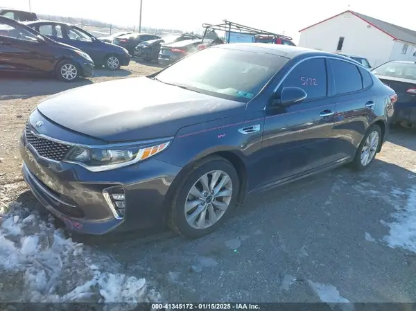 5XXGT4L38JG234177 2018 KIA OPTIMA - Image 2
